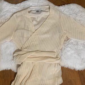 DIANE von FURSTENBERG DESIGNER Pleated long sleeve